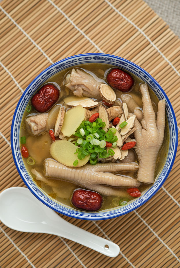 Collagen rich chicken feet soup